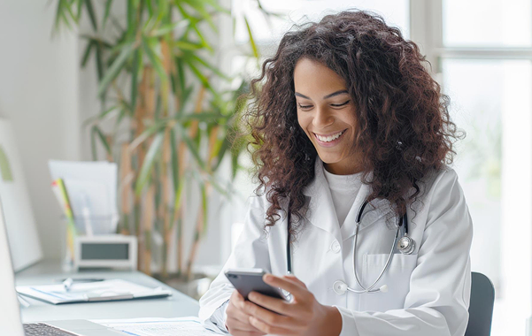 Laudos e orientações à distância - Telemedicina de Alta Performance